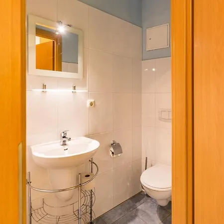 Zentrale Mit 2 Schlafzimmern Leuchtturm Kuehlungsborn
