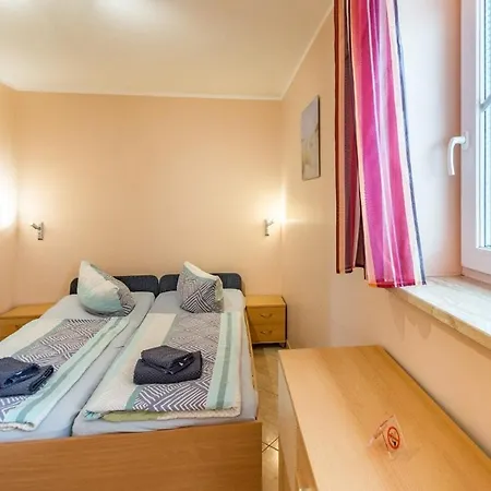 Apartamento Zentrale Mit 2 Schlafzimmern Leuchtturm Ostseebad Kühlungsborn